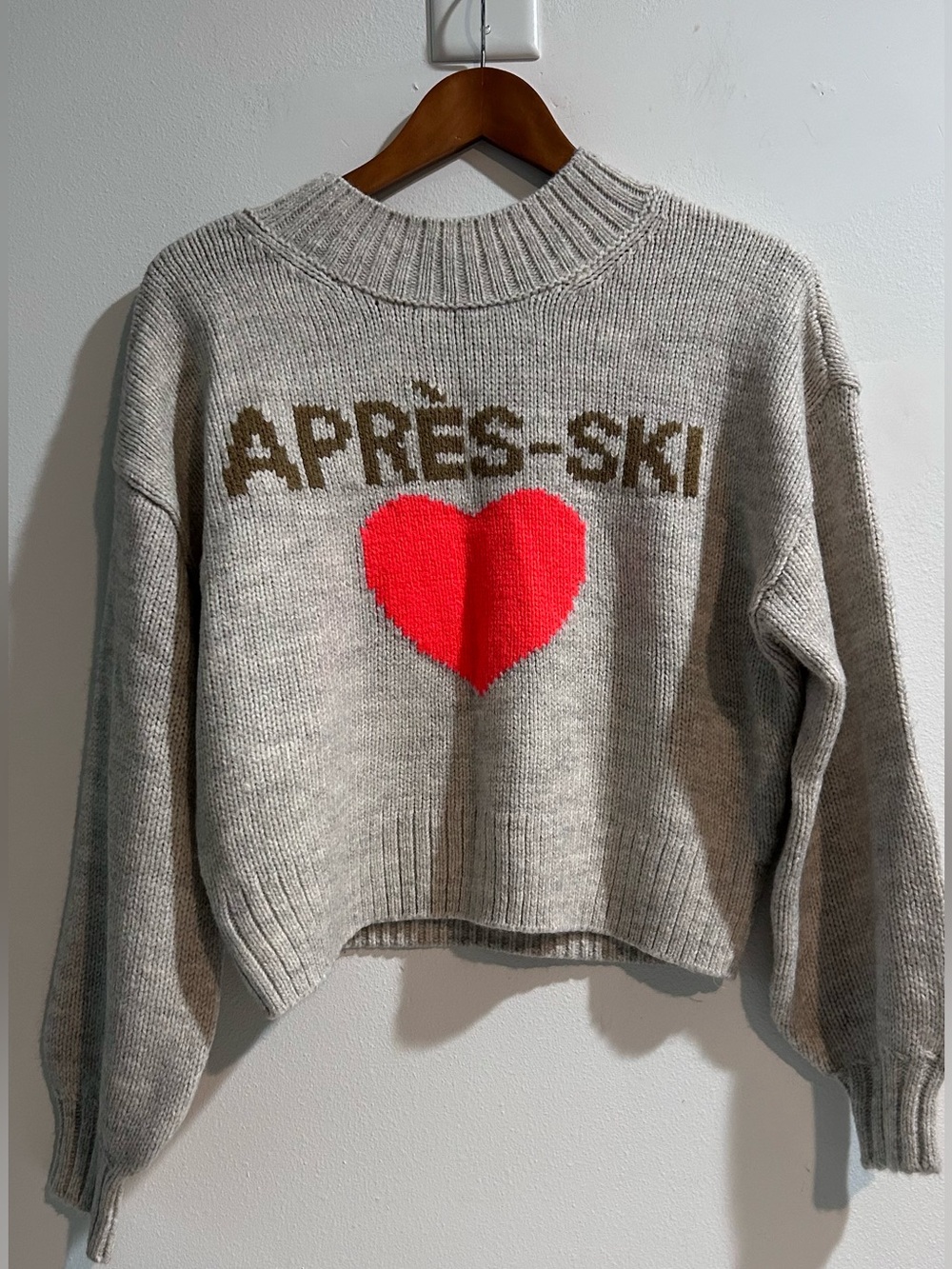 American Eagle Après-Ski Heart Knit Sweater Gray Red Size S